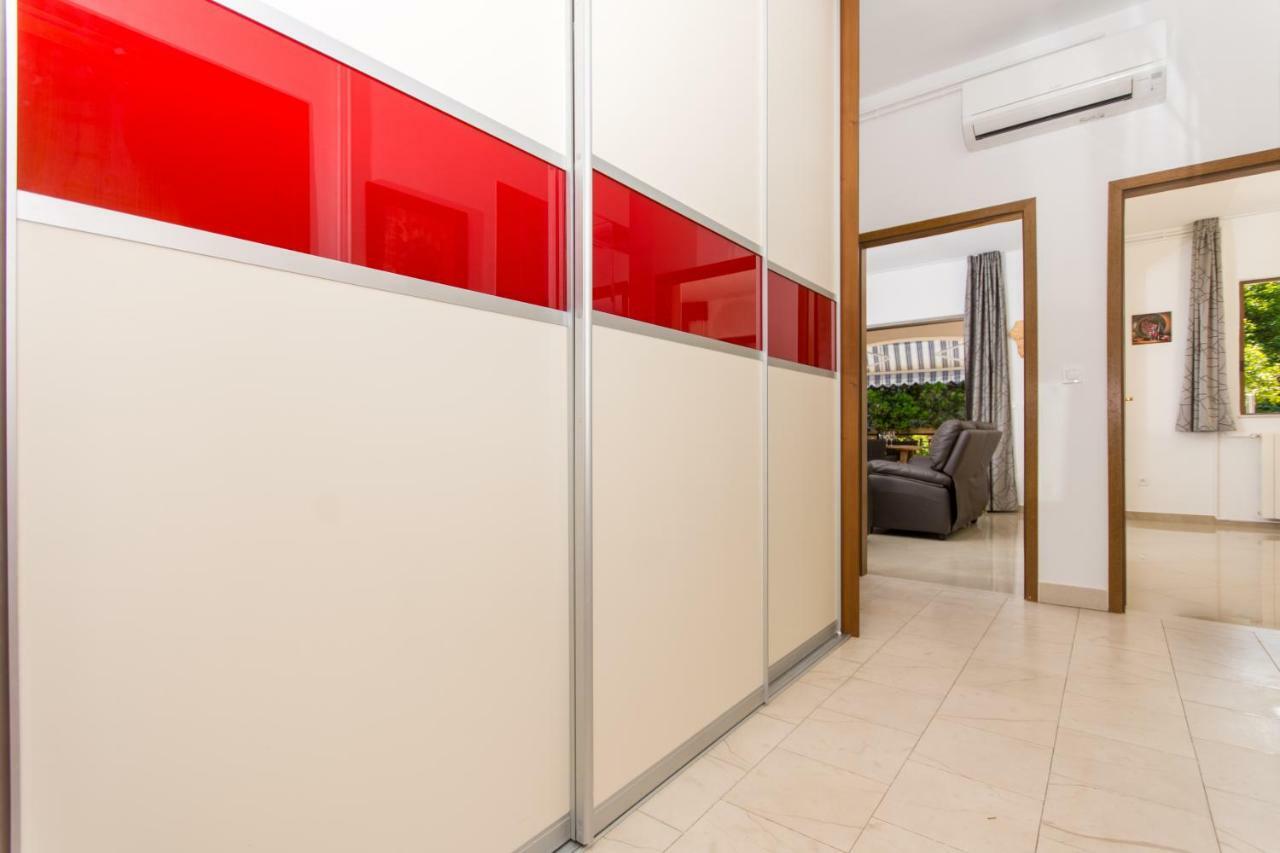 Holiday Home Ruzmarin Trogir Luaran gambar