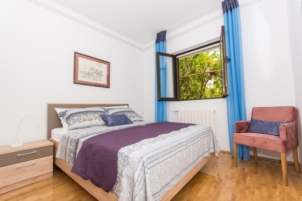 Holiday Home Ruzmarin Trogir Luaran gambar